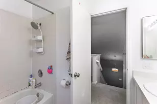 8984 Agate Creek Ct, Elk Grove, CA 95758 - Photo 23