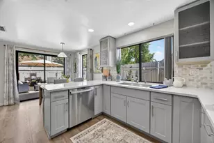 1611 Woodhill Dr, Roseville, CA 95661 - Photo 3