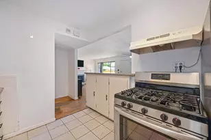 5629 49th St, Sacramento, CA 95824 - Photo 23
