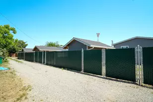 645 5th St, Willows, CA 95988 - Photo 17