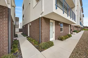 2431 Cleat Ln, Sacramento, CA 95818 - Photo 39