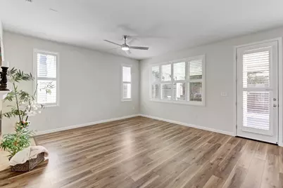 9649 Glacier Creek Way, Elk Grove, CA 95624 - Photo 7