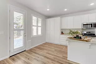 9649 Glacier Creek Way, Elk Grove, CA 95624 - Photo 13