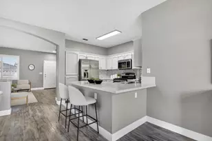 7915 Neyland Way, Sacramento, CA 95829 - Photo 21