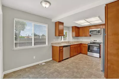 167 Creekside Circle, Sacramento, CA 95823 - Photo 7