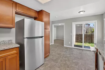 167 Creekside Circle, Sacramento, CA 95823 - Photo 9