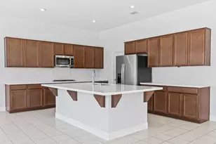 566 Albany St, Lathrop, CA 95330 - Photo 3
