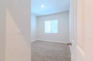 566 Albany St, Lathrop, CA 95330 - Photo 17