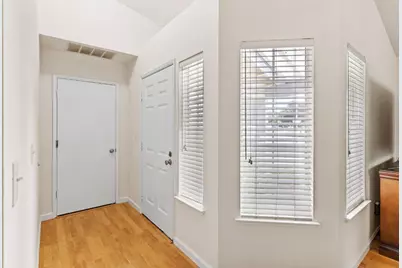 8312 Fintown Court, Sacramento, CA 95828 - Photo 9