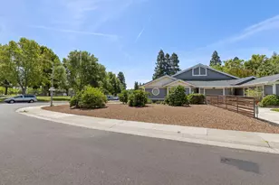 8312 Fintown Ct, Sacramento, CA 95828 - Photo 3