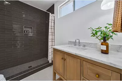 1756 Vallejo Way, Sacramento, CA 95818 - Photo 15