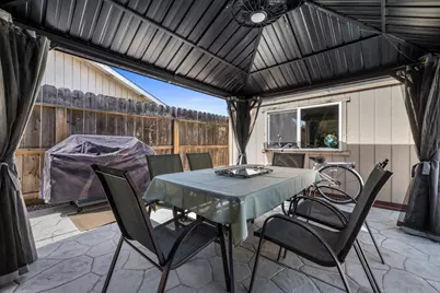 1121 Raymond Drive, Modesto, CA 95351 - Photo 35