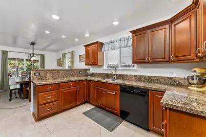 4285 65th Street, Sacramento, CA 95820 - Photo 15