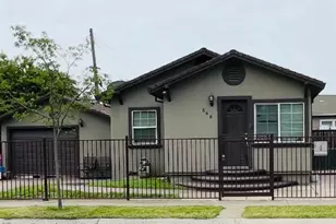 566 Calvados Ave, Sacramento, CA 95815 - Photo 1