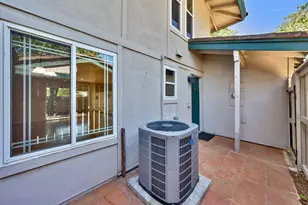 506 Roundtree Ct, Sacramento, CA 95831 - Photo 9