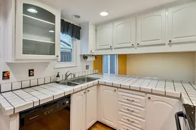 506 Roundtree Court, Sacramento, CA 95831 - Photo 15
