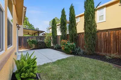 2124 Camino Real Way, Roseville, CA 95747 - Photo 23