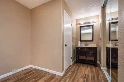 820 E Woodside Lane #2, Sacramento, CA 95825 - Photo 21