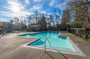 820 E Woodside Ln, Sacramento, CA 95825 - Photo 25