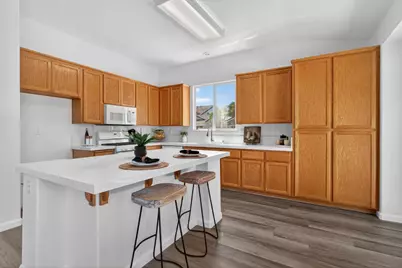 1723 Duke Court, Tracy, CA 95377 - Photo 17