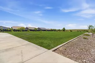 7255 Sagunto Pl, El Dorado Hills, CA 95762 - Photo 65