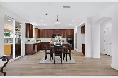 9837 Lois Stiltner Court, Elk Grove, CA 95624 - Photo 27