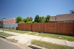 771 Orange St, Yuba City, CA 95991 - Photo 27