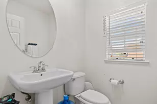 9379 Vintner Cir, Patterson, CA 95363 - Photo 7