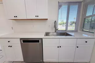 6260 Sunrise S Dr, Sacramento, CA 95824 - Photo 11
