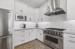 7535 Westover Ct, Fair Oaks, CA 95628 - Photo 3