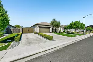 2423 Finchwood Landing Ln, Manteca, CA 95336 - Photo 3