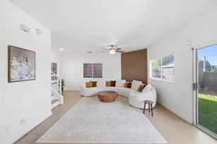 5045 N Laguna Dr, Sacramento, CA 95823 - Photo 9
