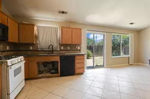 2416 S Fresno Ave, Stockton, CA 95206 - Photo 5