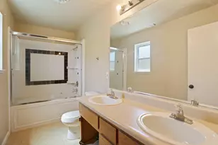 2416 S Fresno Ave, Stockton, CA 95206 - Photo 9