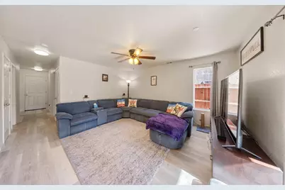 5560 Landon Lane, Riverbank, CA 95367 - Photo 11