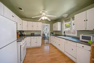 8928 Truman Street, Elk Grove, CA 95624 - Photo 33