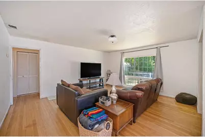8928 Truman Street, Elk Grove, CA 95624 - Photo 13