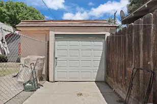 1006 6th St, Modesto, CA 95354 - Photo 27