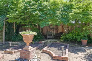 1544 36th St, Sacramento, CA 95816 - Photo 37