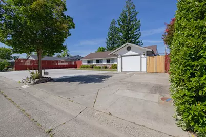 2009 Terrace Drive, Sacramento, CA 95825 - Photo 3
