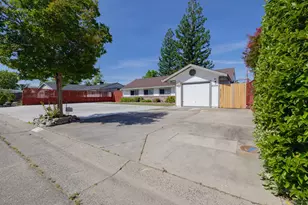 2009 Terrace Dr, Sacramento, CA 95825 - Photo 3