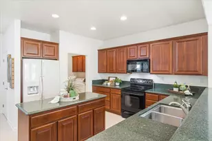 1184 Segolily Ln, Lincoln, CA 95648 - Photo 11