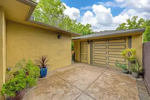 1031 9th Ave, Sacramento, CA 95818 - Photo 21