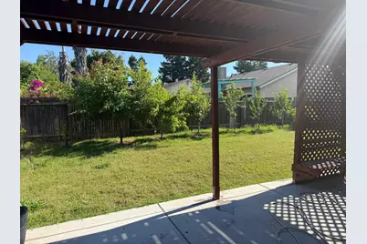 8238 Visalia Way, Sacramento, CA 95828 - Photo 15