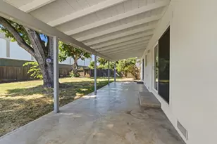 2707 Warwick Ln, Modesto, CA 95350 - Photo 31