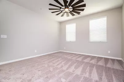 9733 Tribeca Drive, Sacramento, CA 95829 - Photo 13