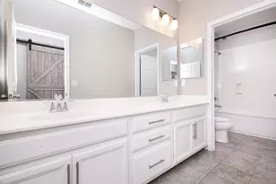 9733 Tribeca Dr, Sacramento, CA 95829 - Photo 19