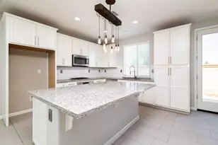 9733 Tribeca Dr, Sacramento, CA 95829 - Photo 3
