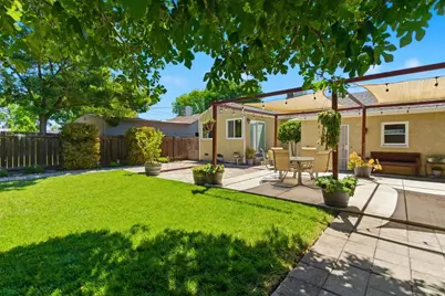 1755 Oxford Way, Stockton, CA 95204 - Photo 29