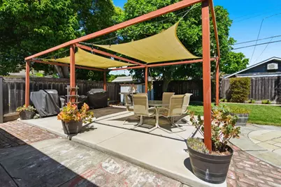 1755 Oxford Way, Stockton, CA 95204 - Photo 33